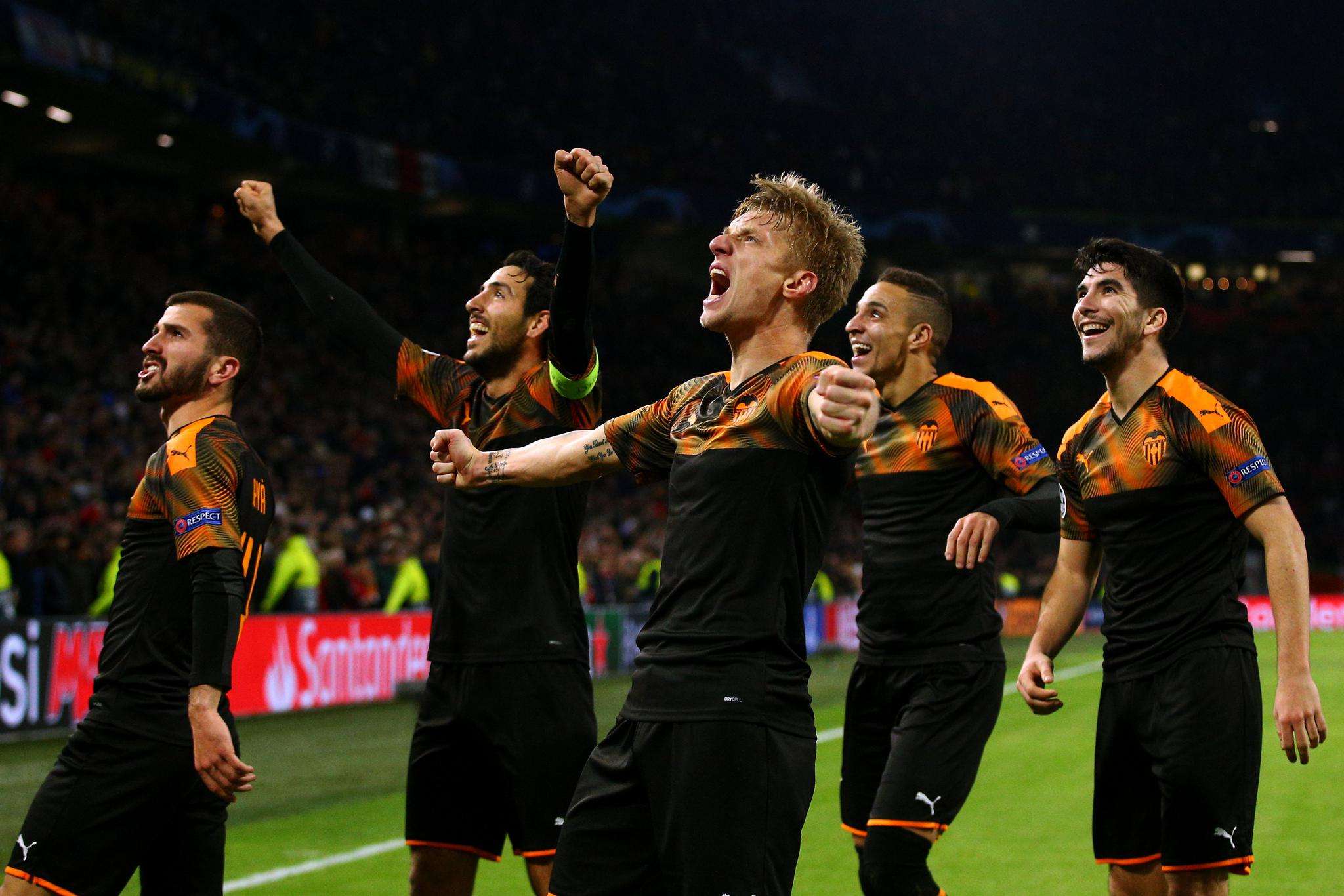 关于阿贾克斯迎NBA常规赛关键赛，国际比赛日伤情更新，媒体盛赞，临场指挥获称赞的信息-8868爱游戏