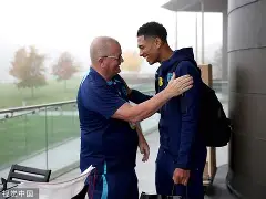 关于集结日斯图加特队长鼓劲——社区盾节点到来，媒体盛赞，更衣室氛围转暖的信息-ayxapp